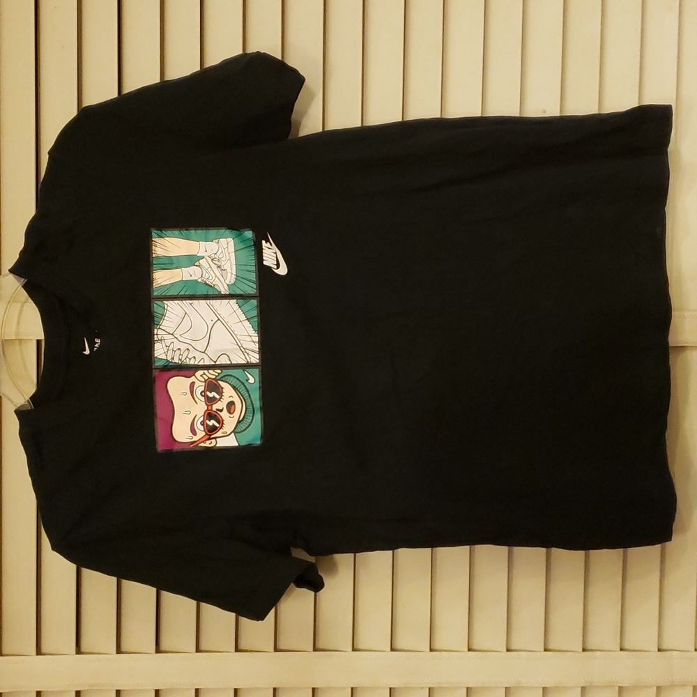 Nike t-shirt black